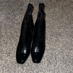 Sleek Black Heeled Boots for Women
